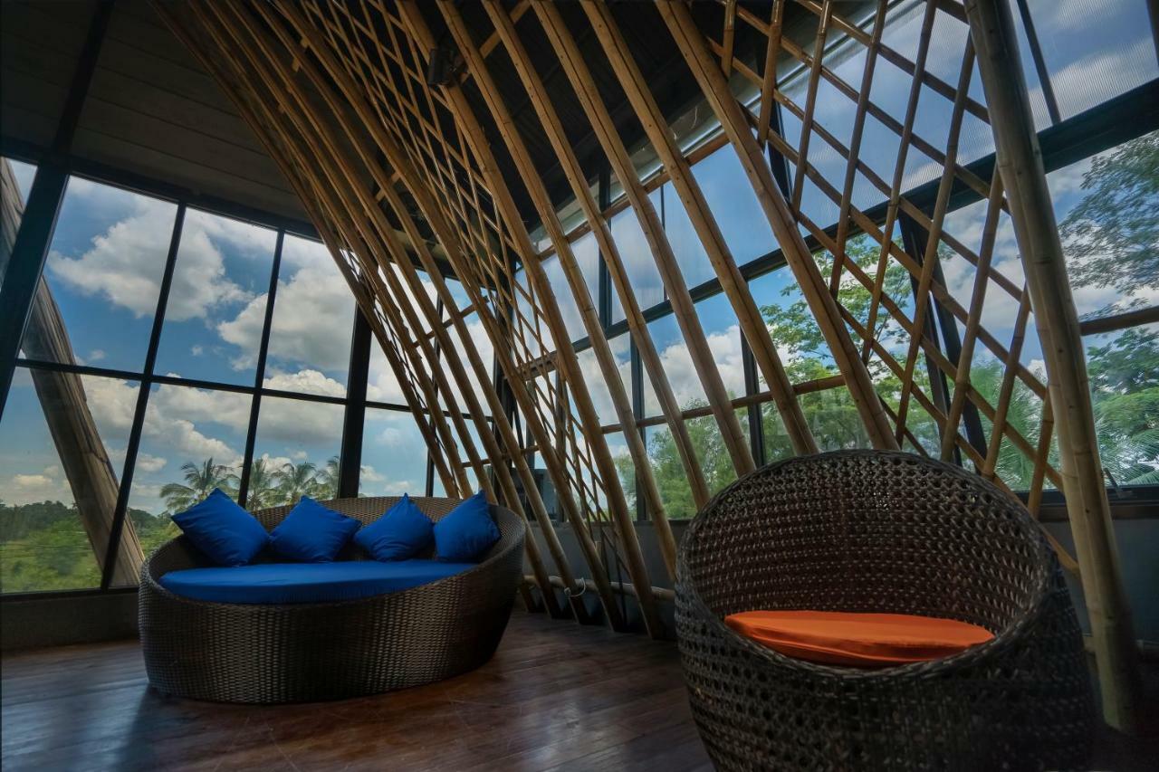 Hotel Ethes Coworking - Coliving & Lounge à Ngaglik Extérieur photo