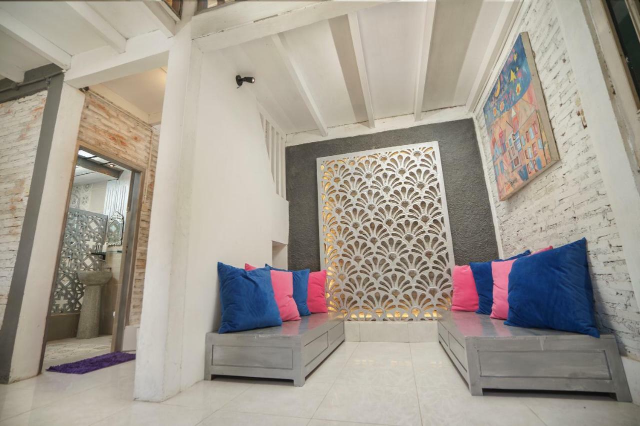 Hotel Ethes Coworking - Coliving & Lounge à Ngaglik Extérieur photo